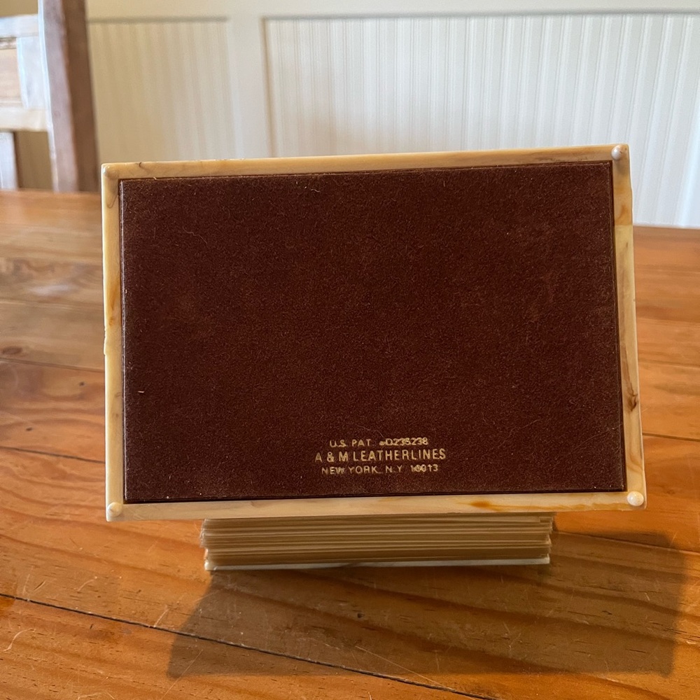 Vintage Faux Marble Resin Flip Photo Holder - Picture 8 of 16